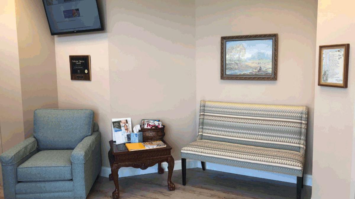 Dr. Redelsperger Waiting Room