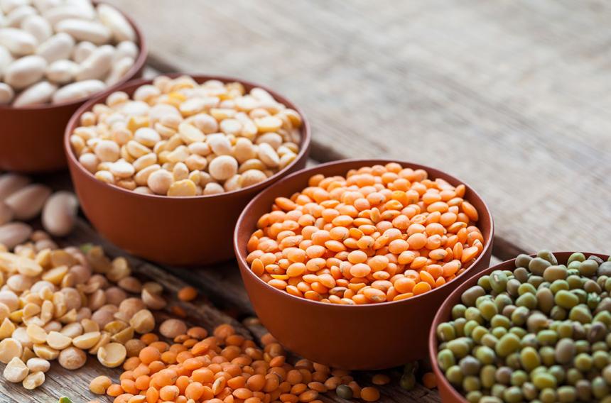 Beans are one of the recommended foods in the MIND diet.